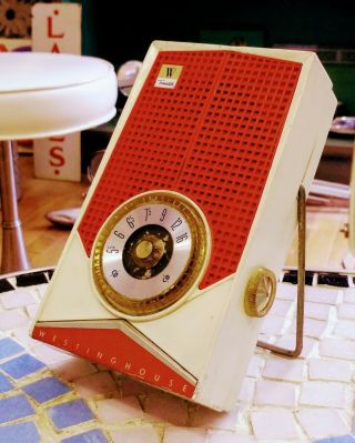 VINTAGE ANTIQUE EAMES ATOMIC WESTINGHOUSE TRANSISTOR RADIO RED WHITE 1950s OLD 4