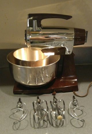 Vintage Sunbeam Mixmaster Chrome Brown Bakelite Vists12 Speed Mixer 4 Beaters