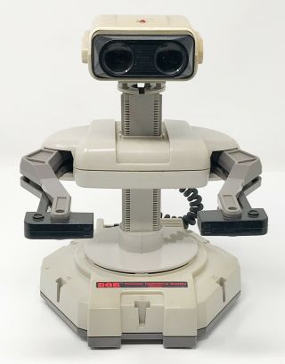 Vintage 1980s R.  O.  B.  Nes Nintendo Robotic Operating Buddy B Scp