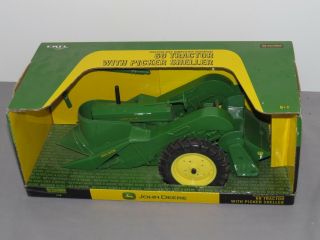 Vintage John Deere 60 Toy Tractor Corn Picker Sheller 1:16 Nib Ertl Rare