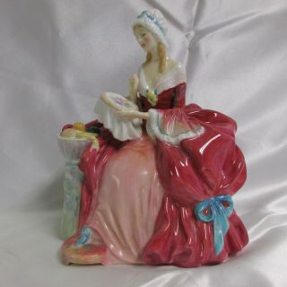 Lovely Vintage Royal Doulton " Penelope " Hn 1901 Figurine Estate Find