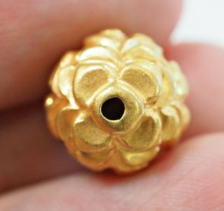 Antique Solid Gold 18K PYU Burmese Sacred Flower Carved Bead Pendant 3