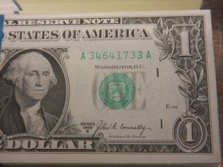 1 DOLLAR BILLS OLD SERIES 1969 VINTAGE MONEY PAPERWEIGHT 500 DOLLARS IN LUCITE 3