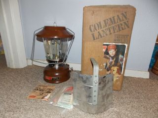 Vintage Coleman 275 - 710 Brown Double Mantle Lantern W/box 3 - 1981 Shield
