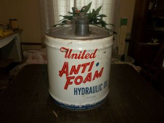 Vintage Empty United Petroleum 5 Gallon Oil Can Gas Collectible Great Graphics