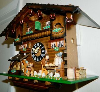 Vintage Full Animated Hand Painted Musical Black Forest Cuckoo Clock 9