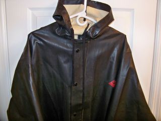 Vintage Black Diamond Rubber Rain Jacket With Hood Snap Closure Size (52)