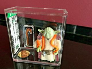 Vintage Star Wars.  AFA 85,  Superior Jedi Yoda.  Smart and sharp color.  Gold Label 12