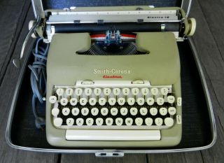 Vtg Smith Corona Electra 12 Electric Portable Typewriter With Case