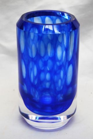 Kosta : Vicke Lindstrand.  Large Vase " Colora " In Blue.  Signed.  Very Rare 19 Cm