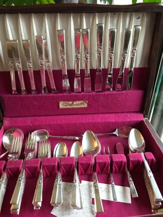 66 Pc Set Oneida Community Morning Star Silverplate W/ Chest