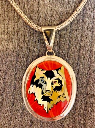 Native American Style Jewelry Sterling Silver Vintage Oval Shaped Wolf Pendant.