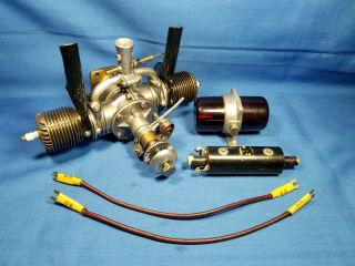 Vintage 1946 Ok Twin 120 Model Spark Ignition Cl/uc Engine W/ Tank & Ign Accs