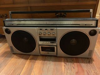 Vintage General Electric Ge 3 - 6000a Boombox Am/fm Cassette Tape Player Radio