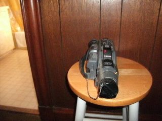 VINTAGE made in 1989 Canon Canovision 8 E80 8mm Video Camera Recorder,  8X 4