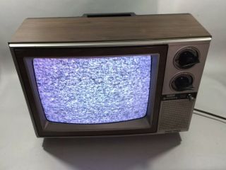 Vtg Hitachi Ct1302 Wood Grain 80’s Television Rare Powers On