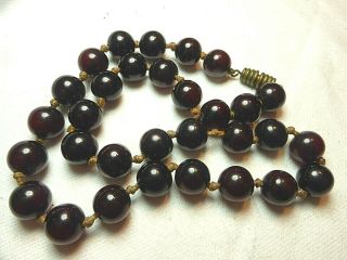 Antique Vintage Dark Cherry Amber Bakelite Beads Necklace Round 19.  95g Marbled