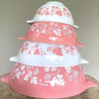 Pyrex Pink Gooseberry Cinderella Nesting Mixing Bowls Vintage Complete Set Of 4