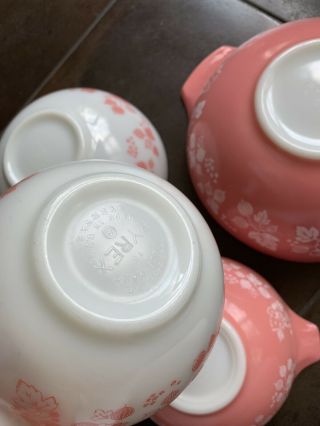 Pyrex Pink Gooseberry Cinderella Nesting Mixing Bowls Vintage Complete Set of 4 7