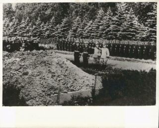 Wwii British Raf Airmen Buried With Military Honors At Wilhelmshaven Photo - A730