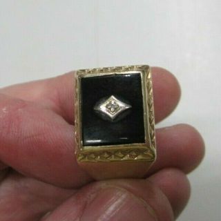 Vintage 10 K Yellow Gold Men ' s Ring Sz.  11.  5 w/Onyx and Diamond - 7.  8 Gr.  - AT MELT 3