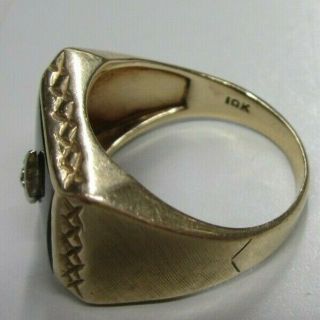 Vintage 10 K Yellow Gold Men ' s Ring Sz.  11.  5 w/Onyx and Diamond - 7.  8 Gr.  - AT MELT 4