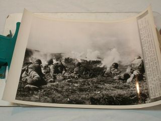 Wwii Apwire Photo 1st Marine Division Watch Phosphorous Shells Hit Japs Dsp349