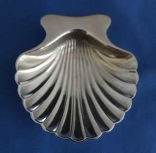 Tiffany & Co Makers Sterling Silver Shell Shaped Dish