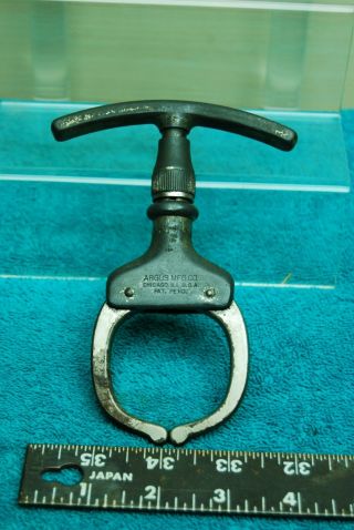 Obsolete Vintage HandCuffs The Iron Claw Argus Mfg Chicago,  IL Patent Pending 2