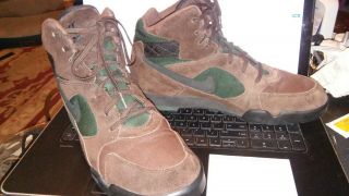 Near Vtg 1994 Nike Men 11.  5 Brn Suede Hunter Green Canvas Hiking Trail Boot