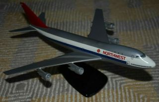 Vintage 1/200 Air Jet Northwest Airlines Boeing 747 - 100 Desktop Model Aircraft 4