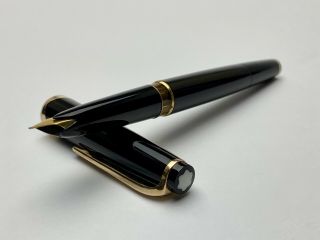 Vintage Montblanc Meisterstuck No.  12 Fitted With 18c Gold Nib Fountain Pen