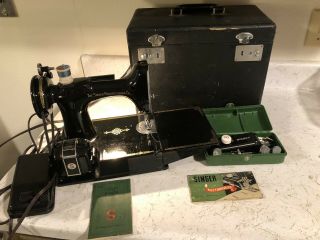 Vintage Singer Portable Sewing Machine 3 - 120 W/ Case