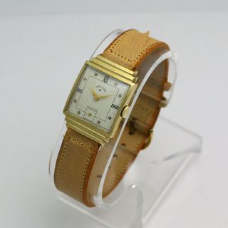 Vintage 14k Yellow Gold Lord Elgin 559 Wristwatch Ca.  1945