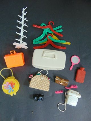VINTAGE BARBIE & SKIPPER CARRYING CASE FILLED w CLOTHES & ACCESSORIES & DOLL 3