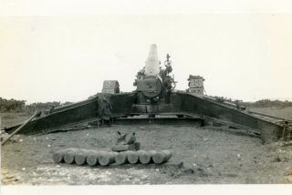 Org Wwii Photo: Massive American Howitzer Cannon In Field