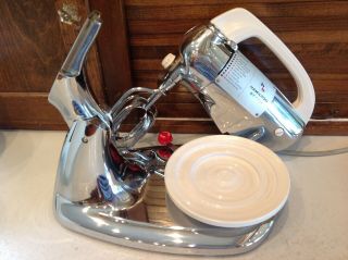 Vintage 1940s Hamilton Beach Chrome Stand Mixer Model K 2 Glass Bowls,  2 Beaters 6