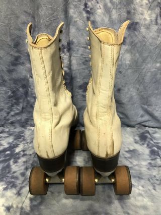 Vintage Women’s BETTY LYTLE HYDE White Roller Skates size 7.  5 4