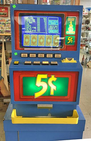 Vintage 5¢ Video Poker Machine Rust And Damage