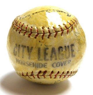 RARE Larry Yogi Berra Joe DiMaggio 1948 Yankees TEAM Signed Autographed Baseball 10