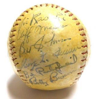 RARE Larry Yogi Berra Joe DiMaggio 1948 Yankees TEAM Signed Autographed Baseball 4