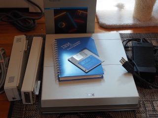 IBM vintage Laptop PC Convertible (Model 5140),  Power Supply,  Disks,  Powers on 7