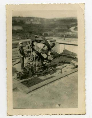 Photo Of Knocked Out German 88 Flak Gun