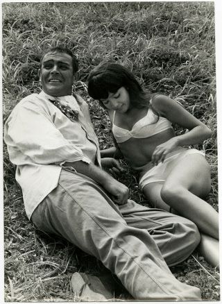 Sean Connery & Mie Hama James Bond You Only Live Twice 1967 Vintage Photograph