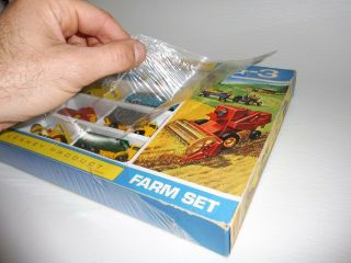 RARE MATCHBOX G - 3 FARM MACHINERY GIFT SET BOX // VEHICULES 8