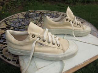 Vans White Canvas Athletic Shoes / Us Woman Size 8 1/2 / Made In Usa / Pre - Owned