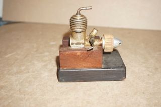 Vintage Da 0 Rc Remote Control Airplane Model Toy Engine Motor