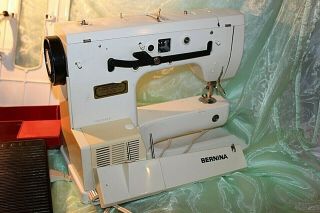 Vintage BERNINA RECORD 830 SEWING MACHINE with ACCESSORIES Estate p0 2