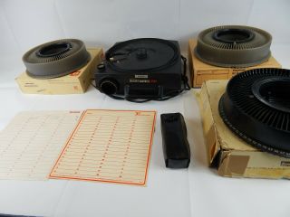 Vintage Kodak Carousel 650h Slide Projector With 3 Trays Remote