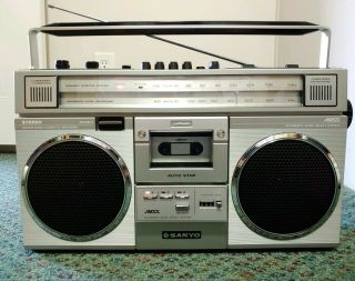 Vintage SANYO M - 9925 Boombox Ghetto Blaster ( 11